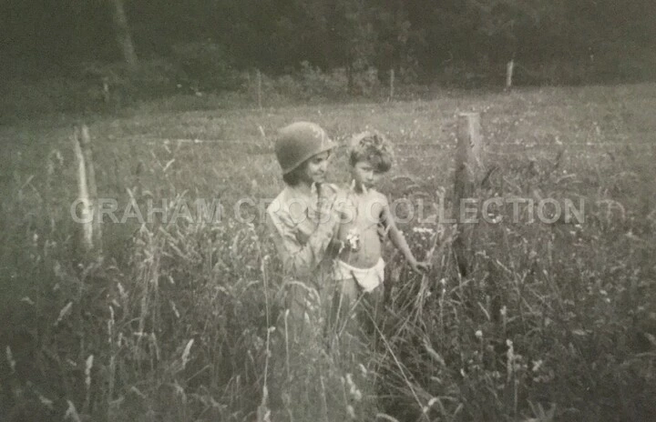 Cpl. Vonda Cochran with Doogle Holliday at Elveden, 1945.