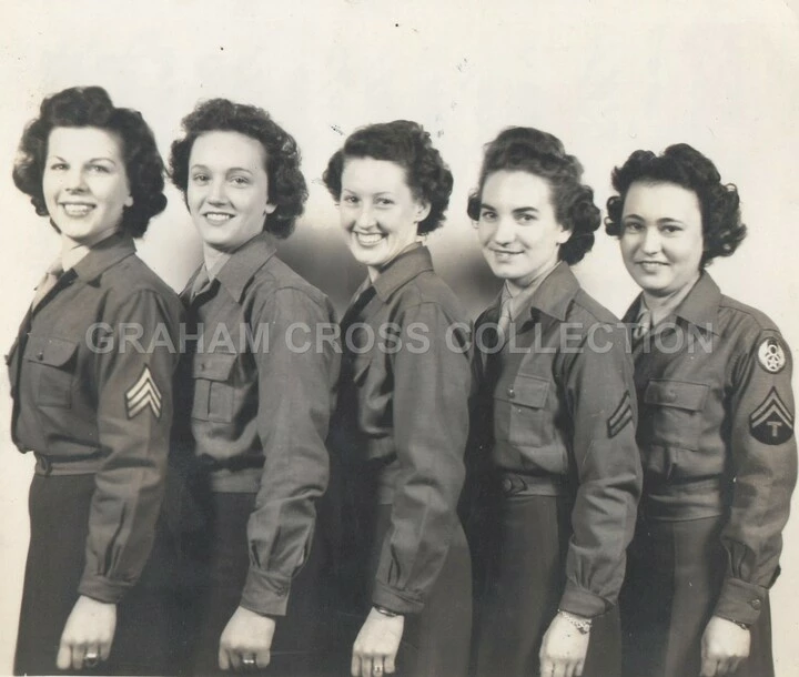 Some the WACS from Elveden model their cut-down ‘battle-shirts’ imitating the ‘Eisenhower’ jackets of the period. Left to right are Sgt. Olga M. Hunchak, Joan Toth(?), Mickey Stover, Cpl Vonda Cochran and Sgt. Genenvieve M. Eischens.